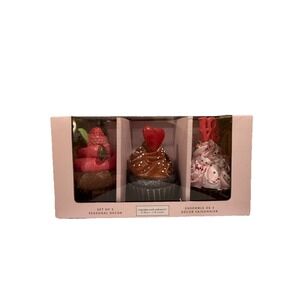 CUPCAKES AND CASHMERE SET OF 3 CHOCOLATE CUPCAKES